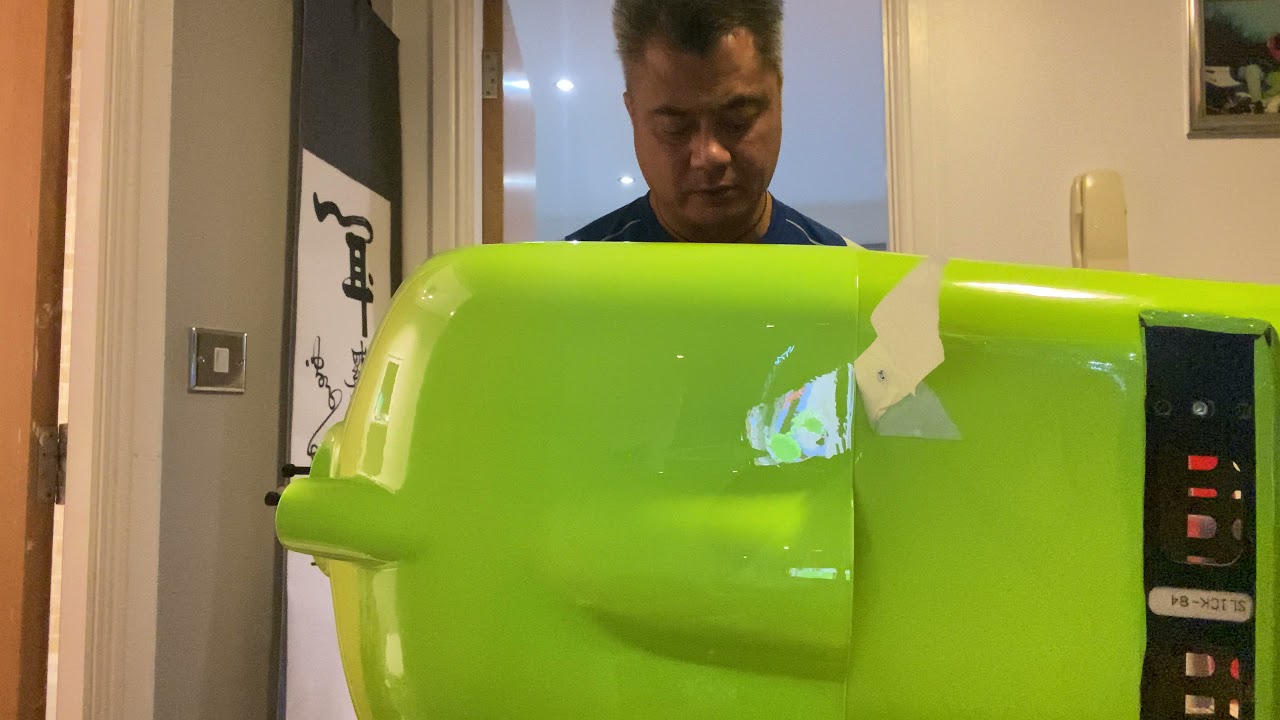 Pilots Rc Slick 84” Stage build video 6 on fitting cowling in place. 20 January 2022