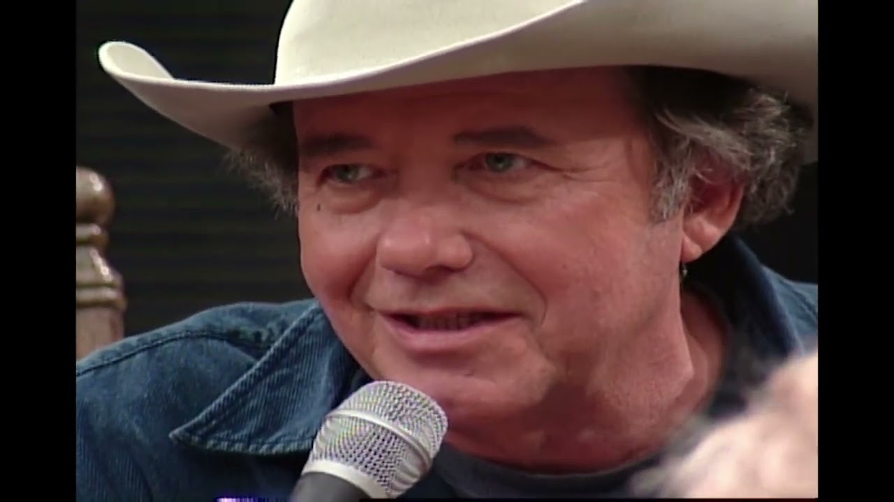 Bobby Bare sings 