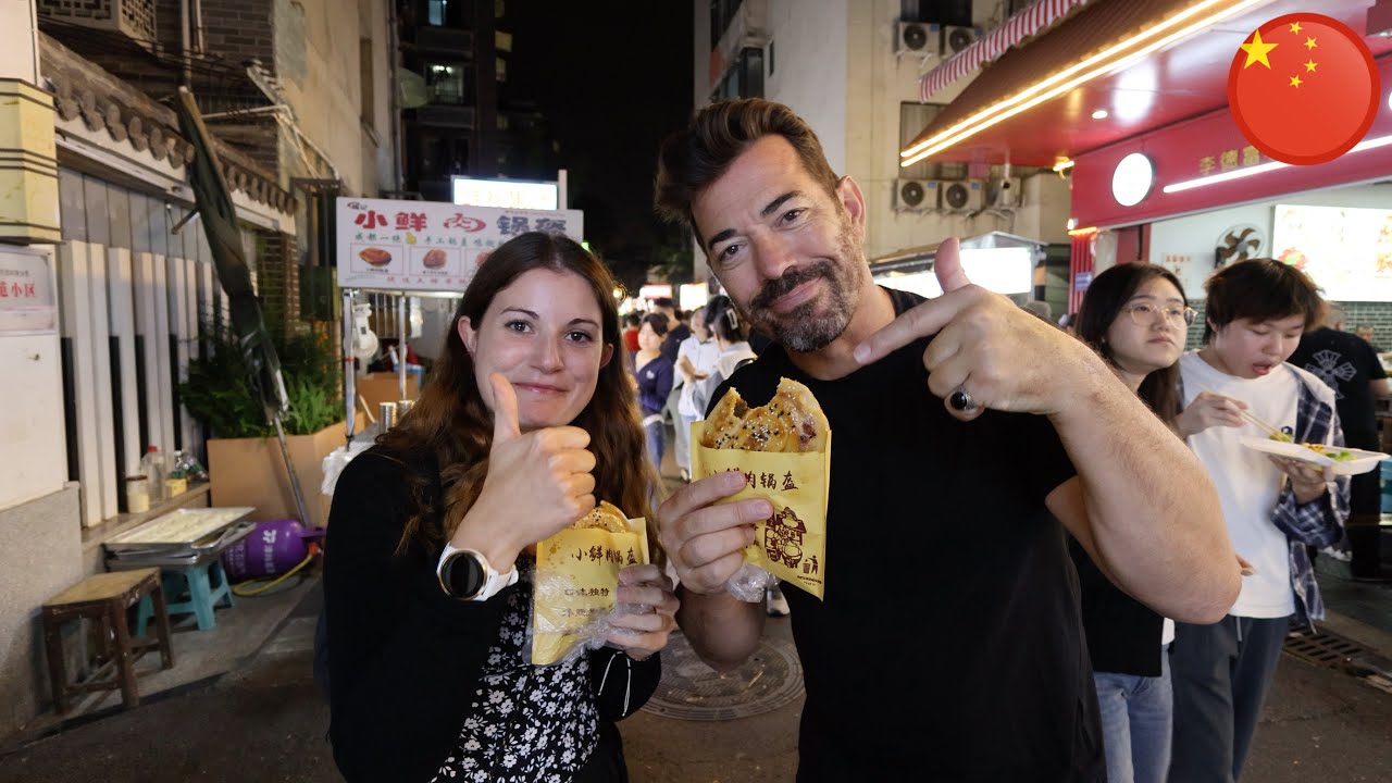 JE MANGE AVEC DES ABONNÉS DANS UN NIGHT MARKET À CHENGDU ! 🇨🇳 (CHINE) #31