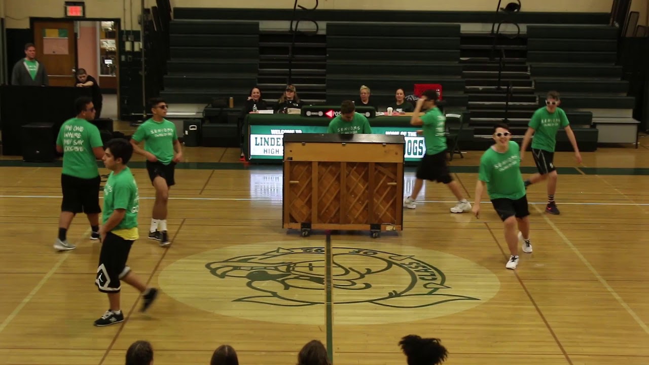 Seniors - Lindenhurst Powderpuff 2018