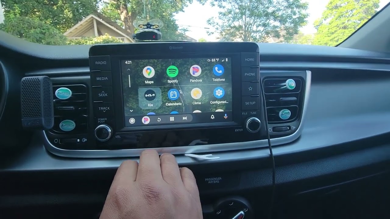 como conectar un Android o iPhone a un kia rio 2019