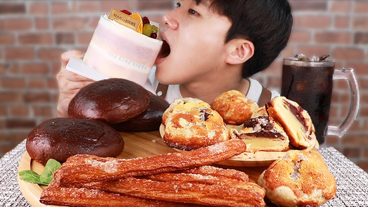 MUKBANG 뚜레쥬르 소문난 히트 빵, 우유 생크림 케이크 먹어보기!!  빵, 케이크 먹방 리얼사운드 ASMR Cake, Bread Eating Show!!