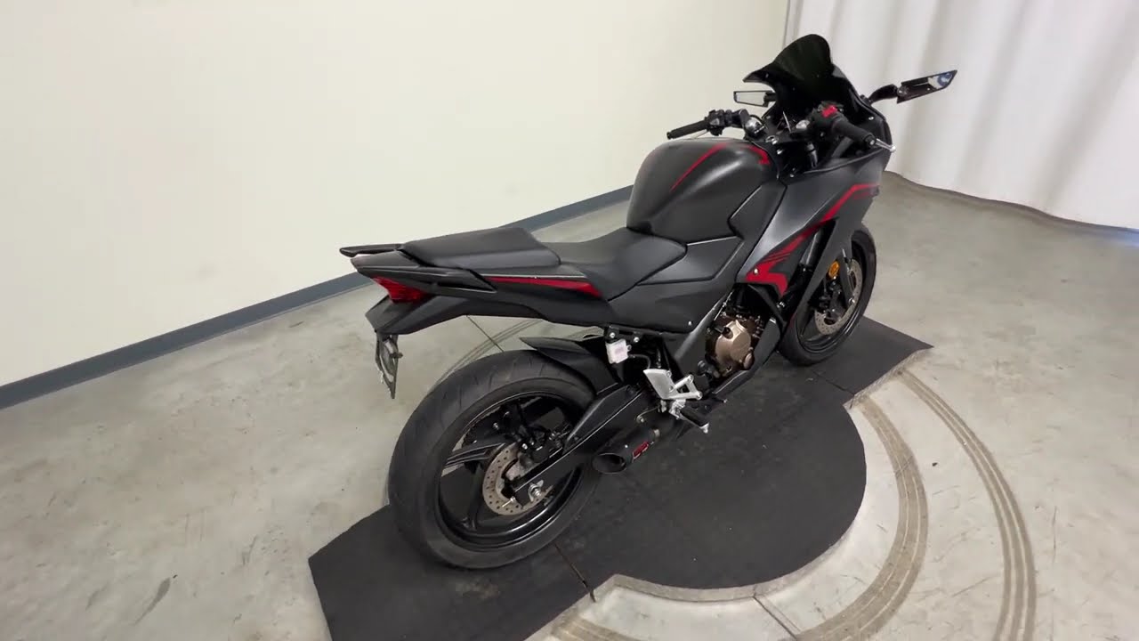 Used 2022 Honda CBR300R Motorcycle for sale near Akron, OH.