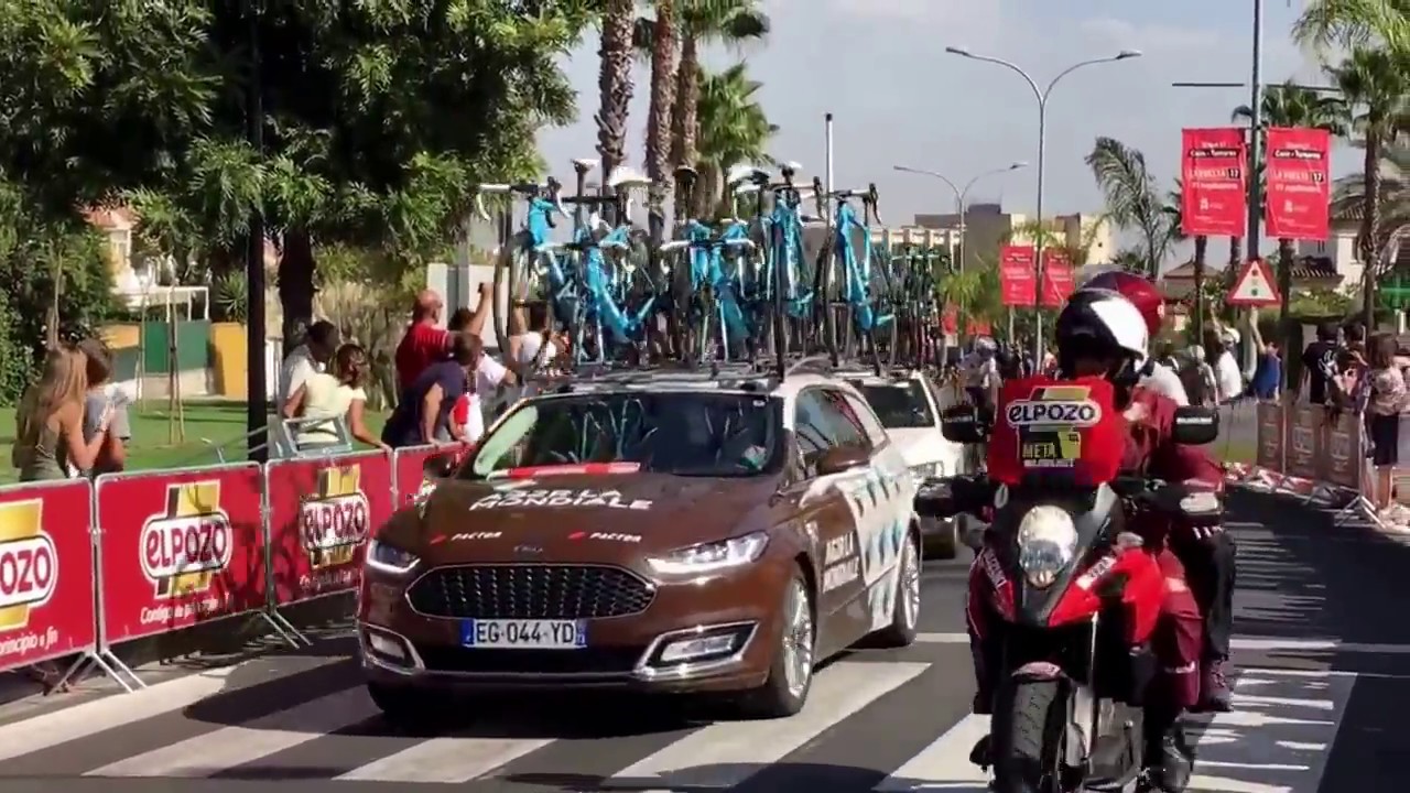 Llegada vuelta ciclista a España a Tomares, Sevilla 2017