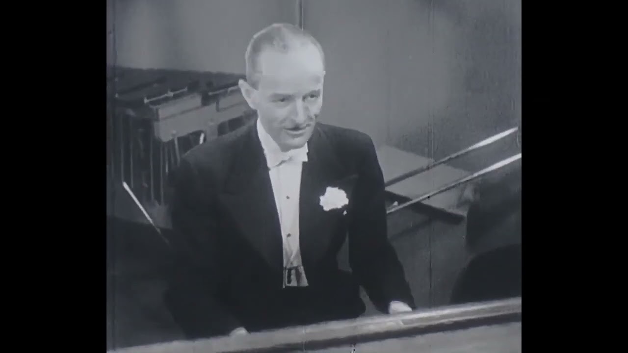 9.5mm Film -  T.9301  CLAP HANDS with CHARLIE KUNZ TEDDY BROWN & CASANI CLUB ORCHESTRA - March 1935