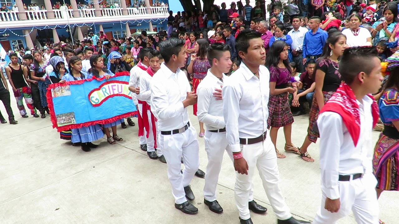 TRAJES TIPICOS DESFILE CUNEN