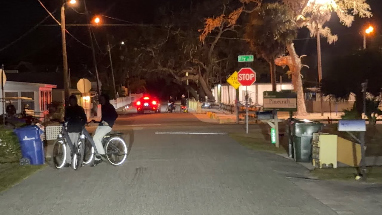  Sarasota Amish Community Is A Ghost Town In 2026! Snowbirds Not Coming To Florida! 