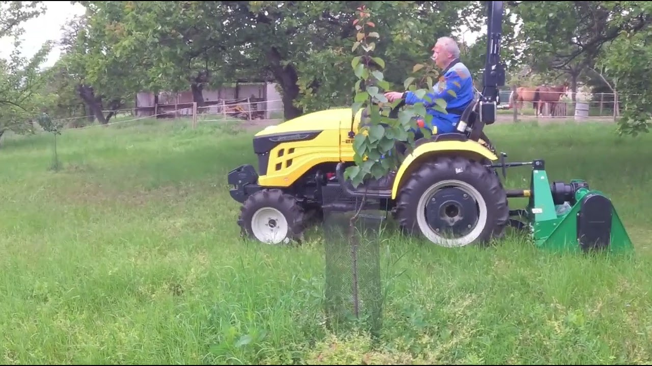 Traktor Avenger 26 + kladívkový mulčovač EFGC 125