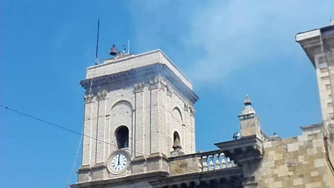 Sparo di mortaretti e alzabandiera a Lanciano