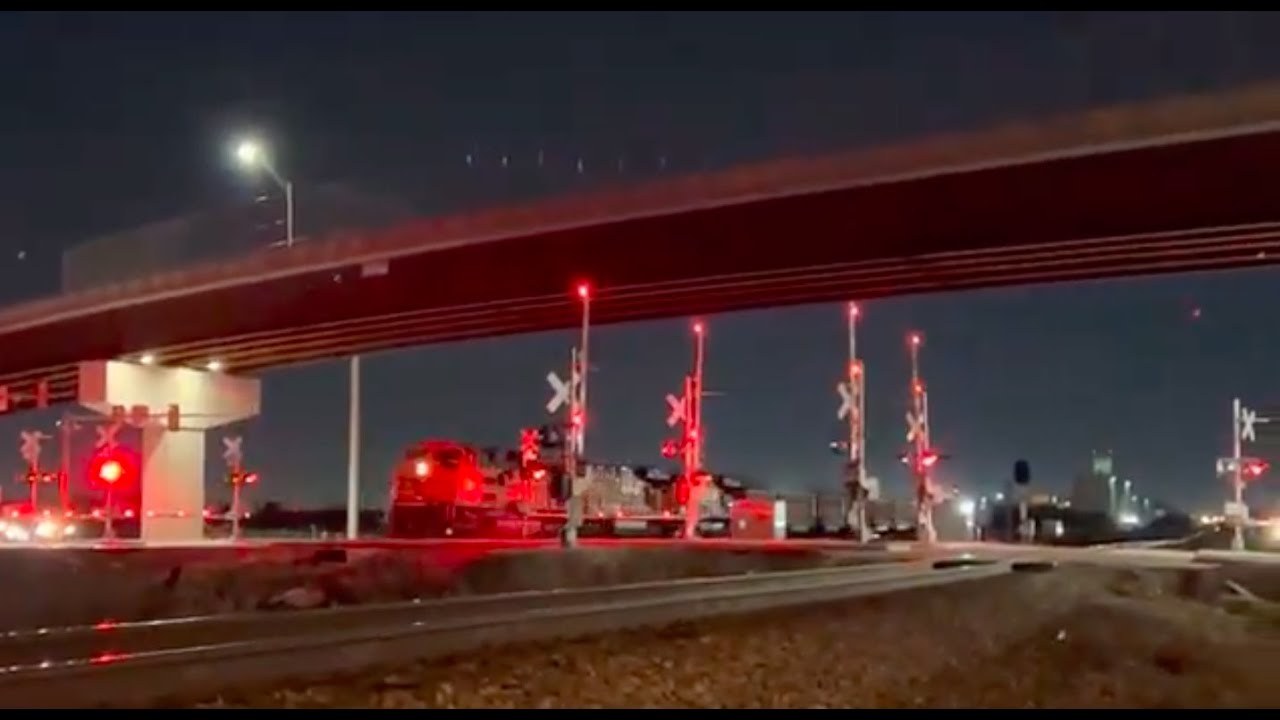 Saginaw, Texas Railway Crossing Diary #5 at Main Street & Bailey Boswell Rd/How many cars? :)