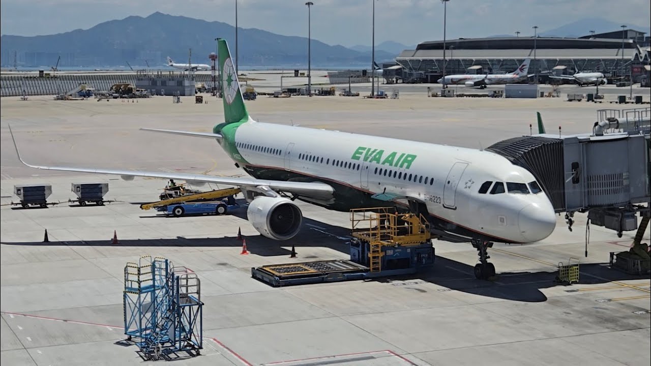 長榮航空 BR846 香港 HKG ✈️ 高雄 KHH 經濟艙 ［飛行紀錄 Flight review]