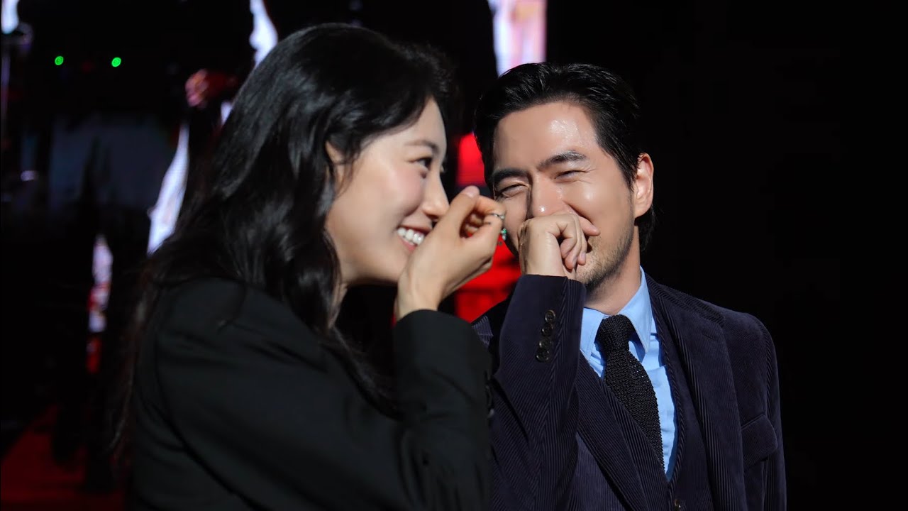[부국제 2025] 수지 이진욱 레드카펫
