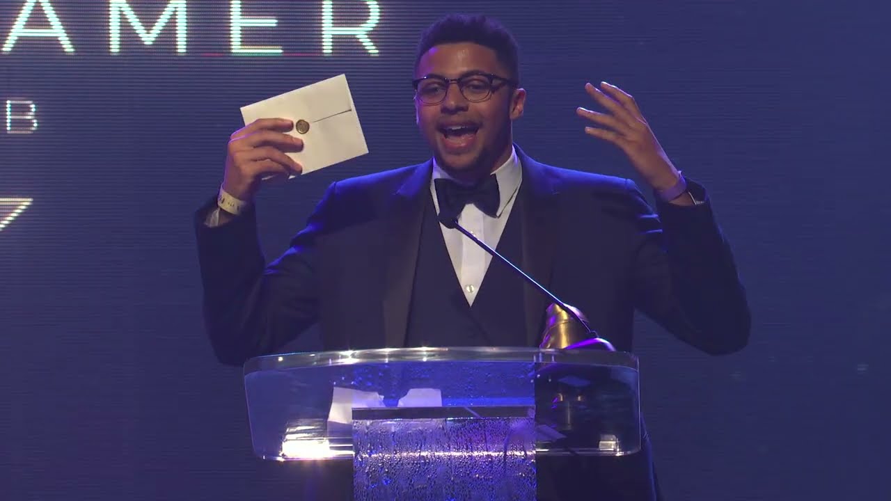Tarik Wins Best FPS Streamer 2021!