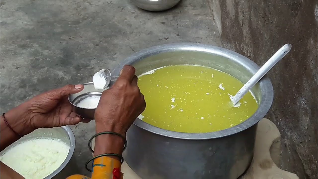 मक्खन से देसी घी निकालने का  तरीका | Haryana Mewat Village Life