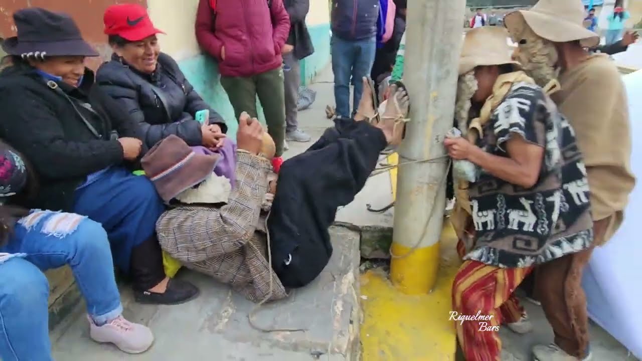 HUANDOVAL - FIESTA mes de MAYO 2023 (mojiganga paccha)