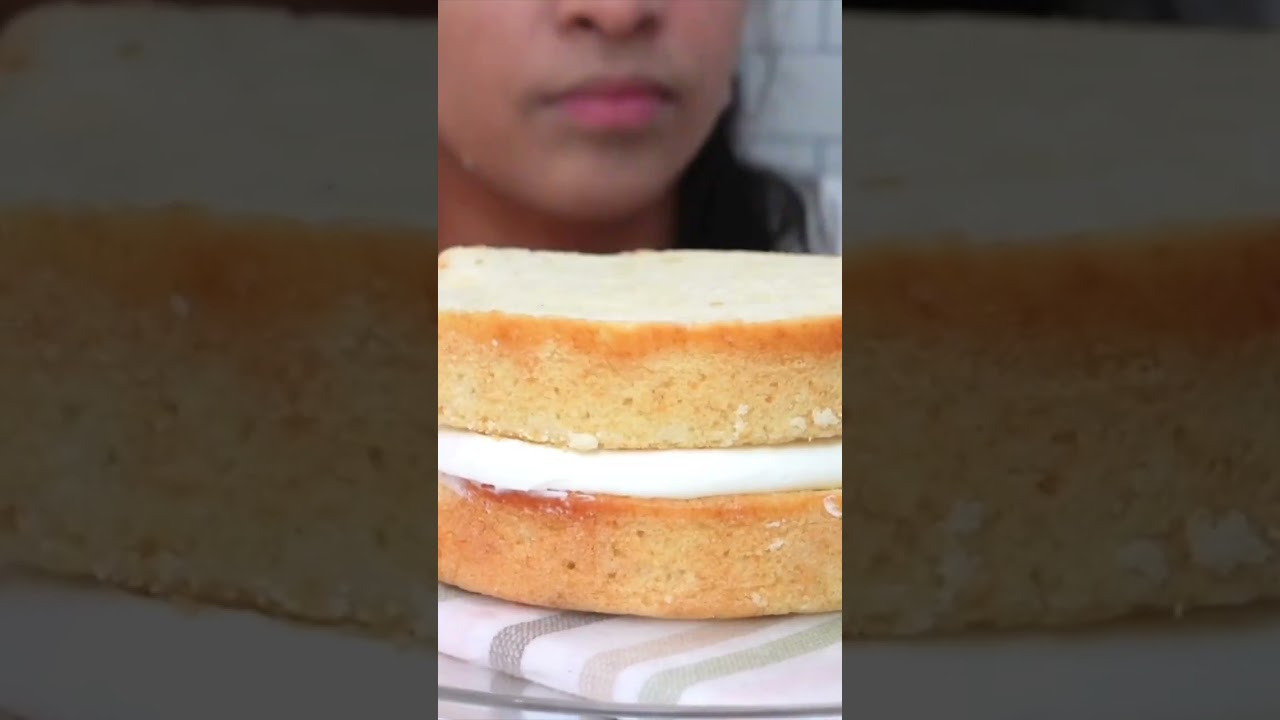 Tips for filling a cake.
