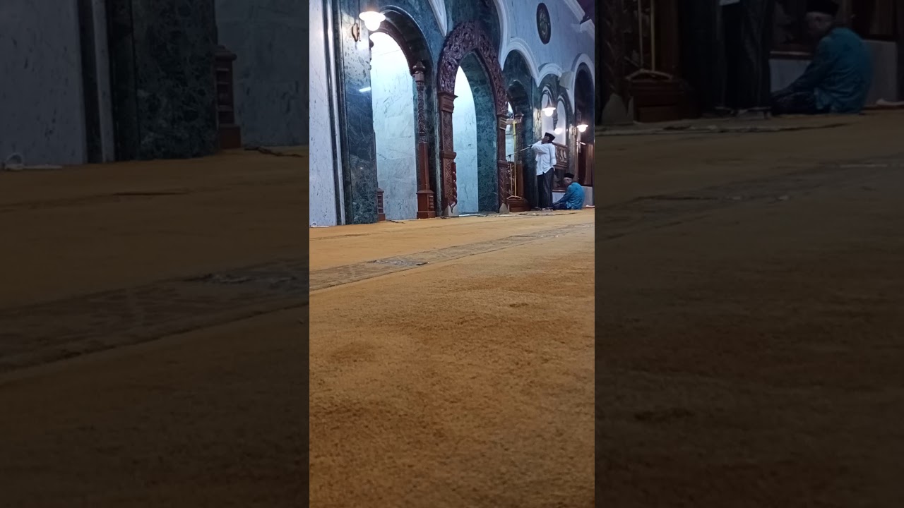 Adzan Maghrib Merdu Masjid Agung Jami' Malang.Muadzin: Ust.M.Muhajir