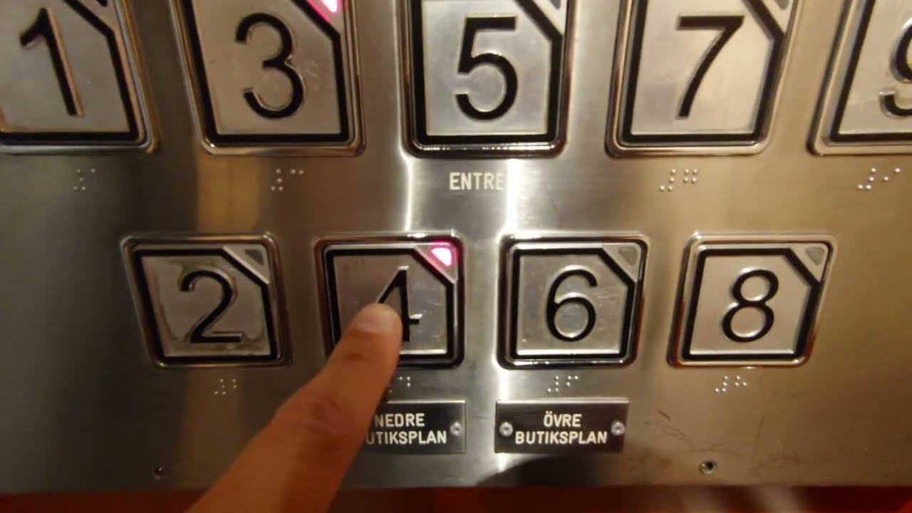 Sweden, Stockholm, Söderhallarna 1X Hissgruppen av elevator