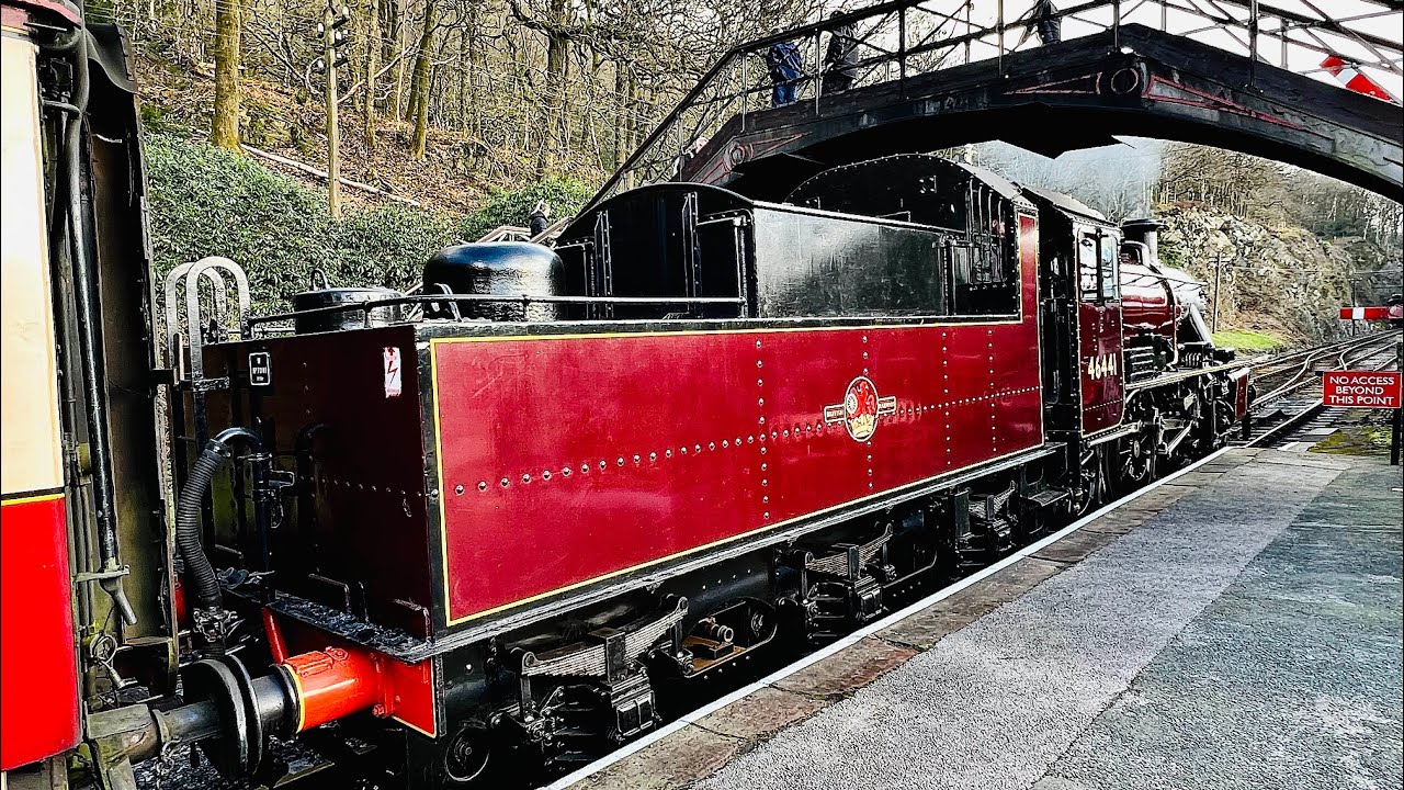 LMS Ivatt 2MT struggling out of Haverthwaite Station?