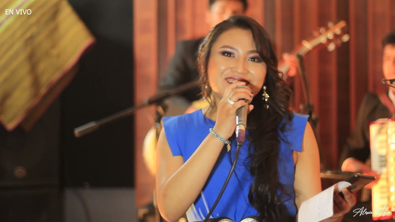 ROJA COLINA ALEXIA MEJIA EN VIVO