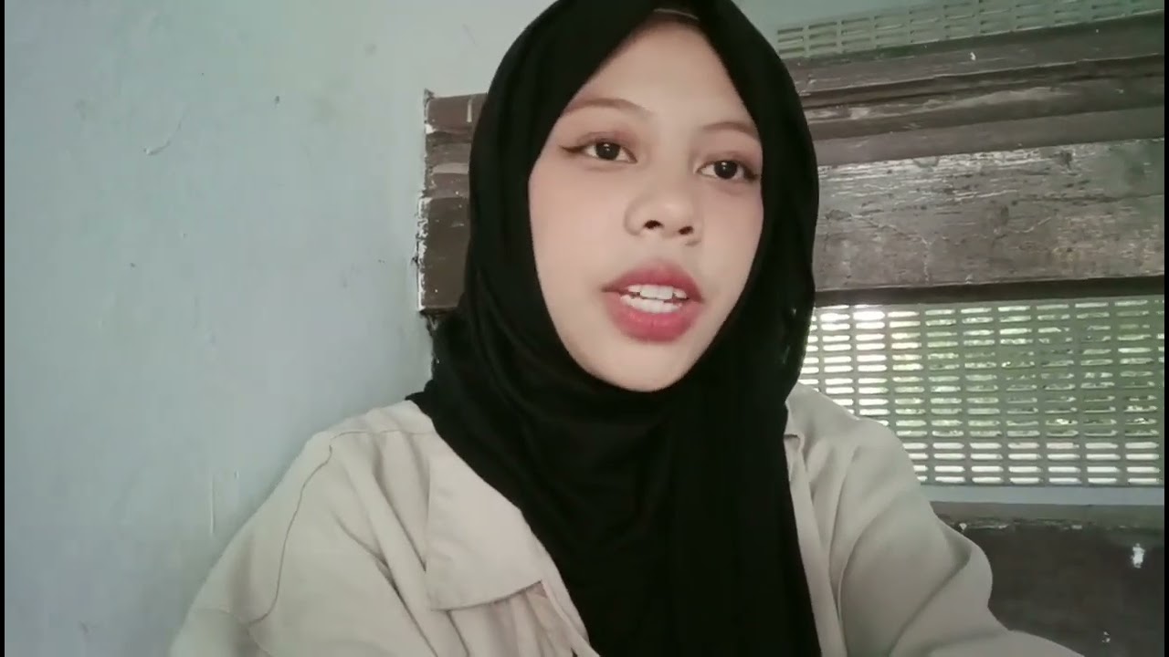 Name: Amira Sausan Karima Nim: 250502502081 Class: B25 Assignment: "Describe your dream campus"