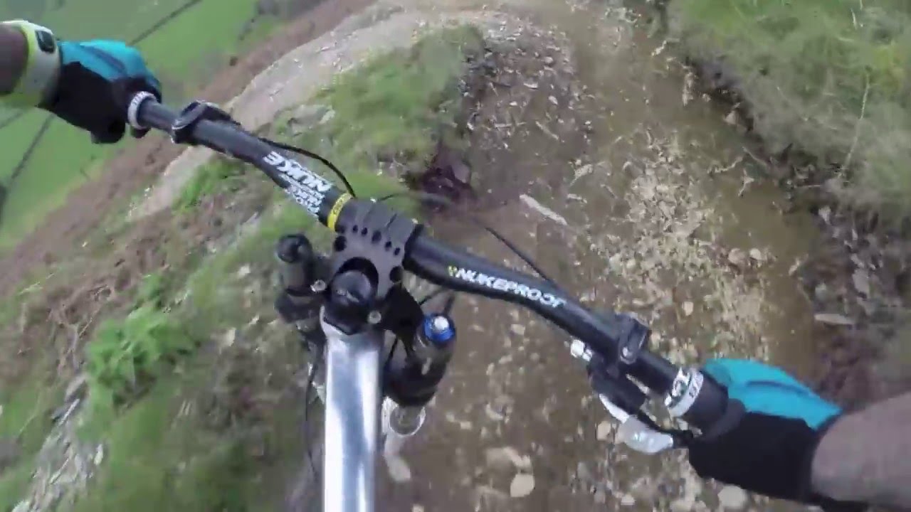 Gwinning it - One Giant Leap track 1