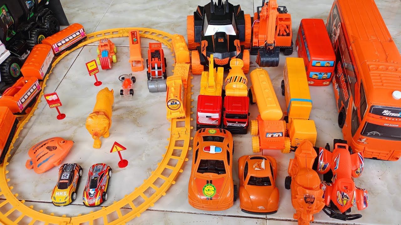 MELETUS BALON DAPAT HADIAH MAINAN MOTOR, EXCAVATOR, BUS, TRUK,KERETA API, KONTAINER,MOBIL POLISI DLL