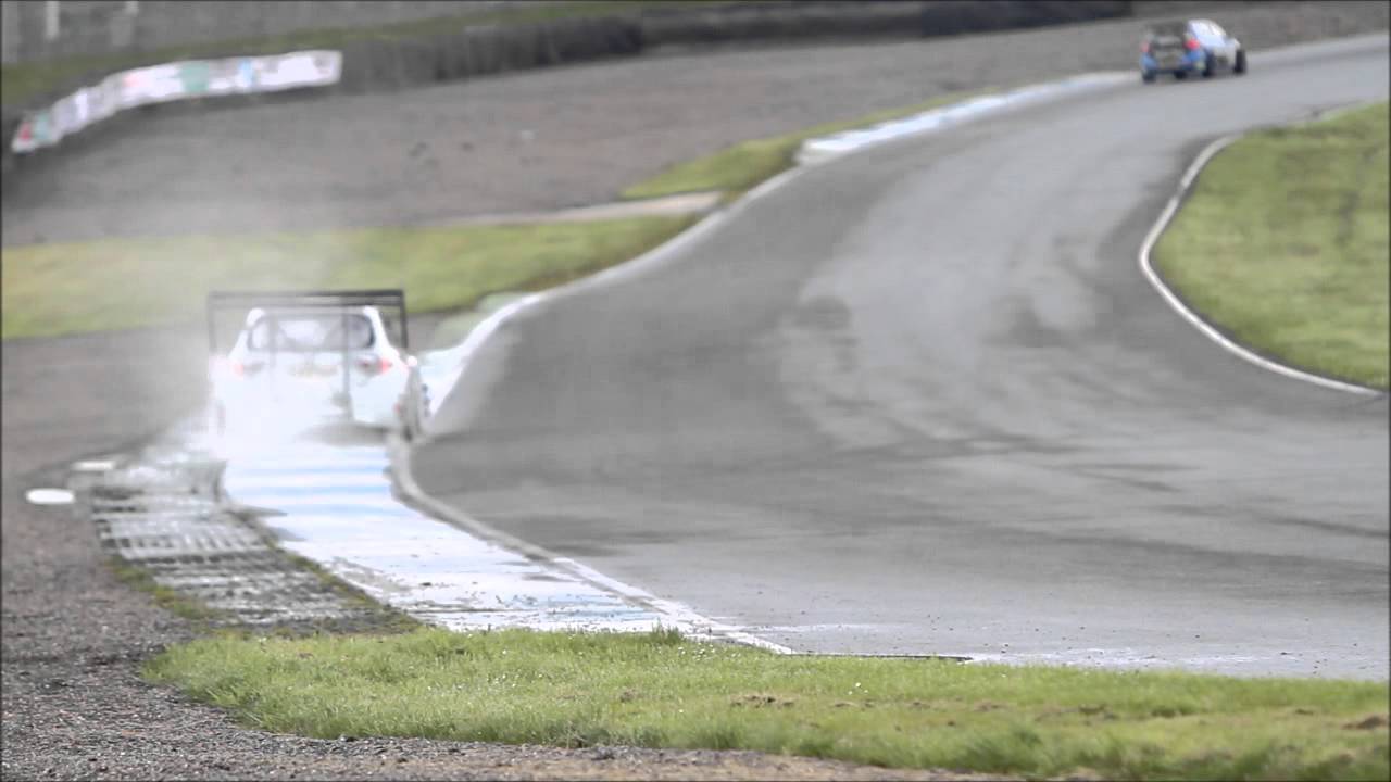 Oly Clark almost running wide at knockhill time attack
