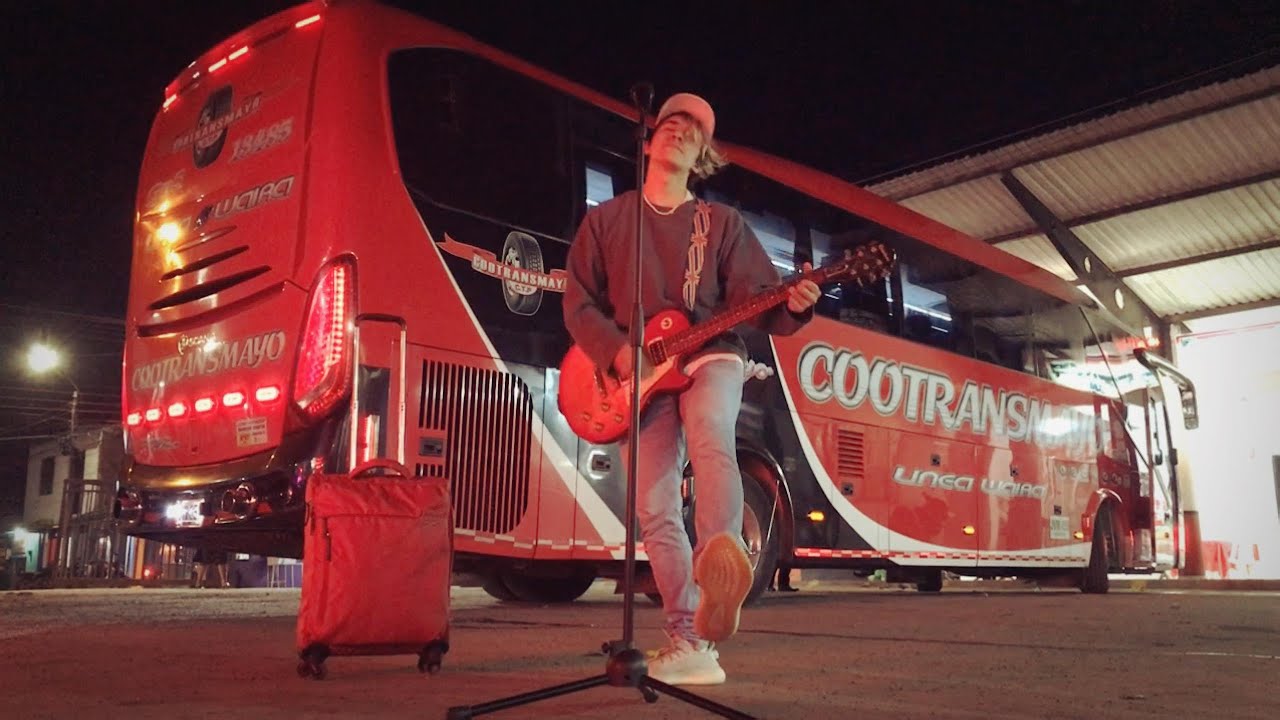 Criscis-ESCAPAR (VIDEO OFICIAL)