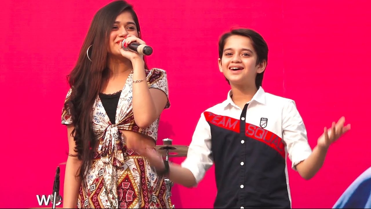 Jannat zubair Live Singing And dancing With Ayaan Zubair Malad Masti Feast