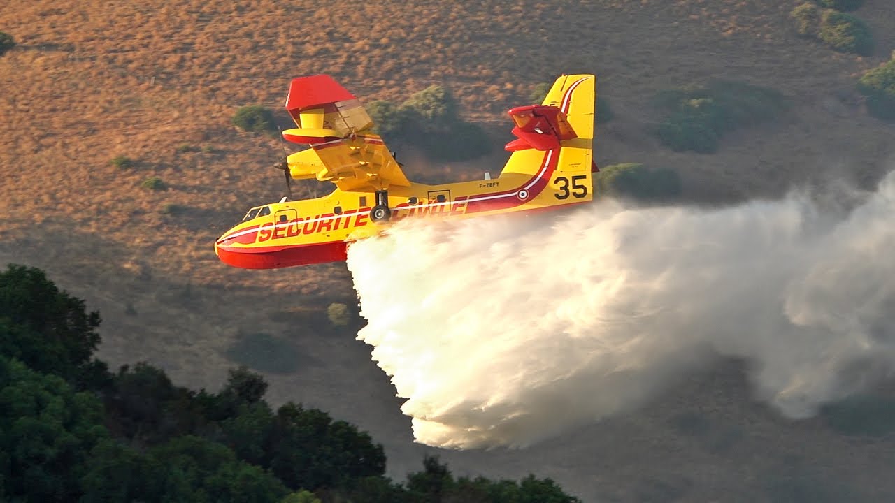 Fire fighting with Canadair CL415 Pelican 35 Securité civile & helicopters H215 on Corse