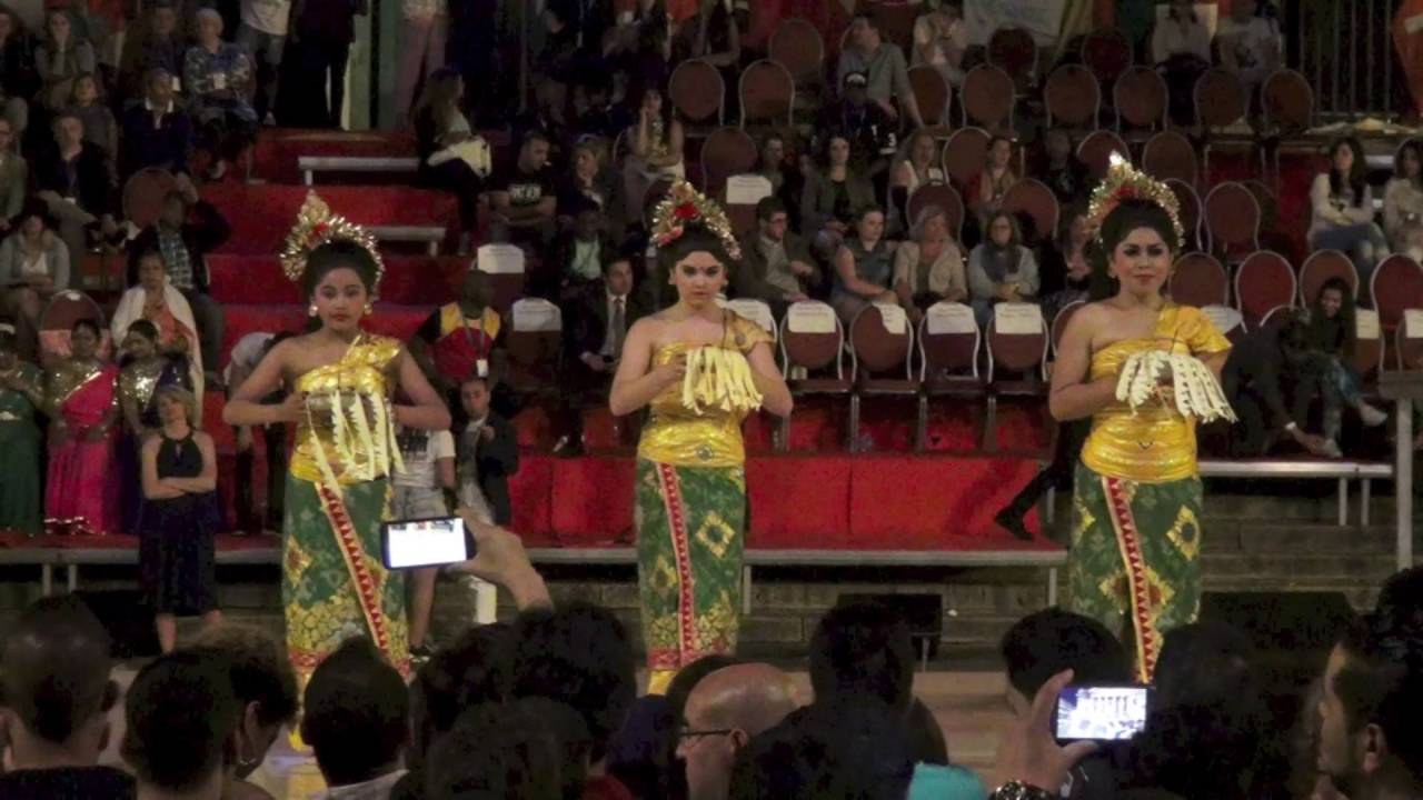 Ciaaattt...Saling Asah gamelan Bali at Divercity Festival 2016