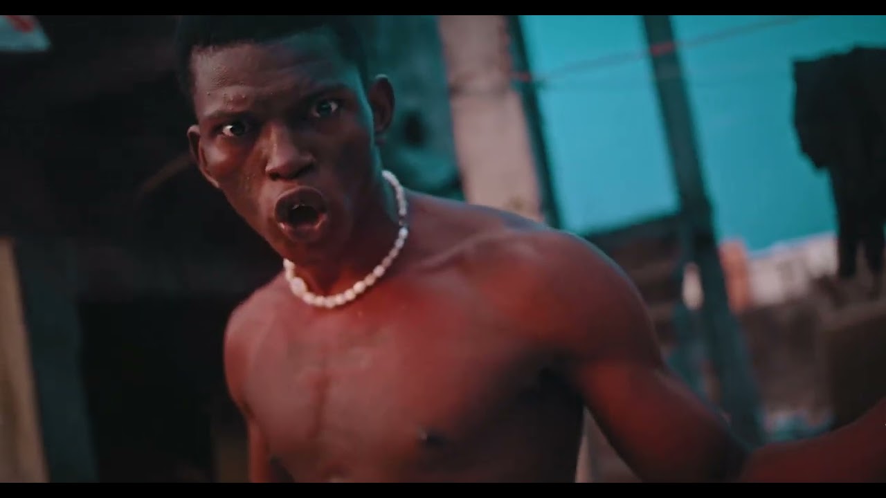 Réel Isaac feat Zepekenio ~ TIA MOUVEMENT ~  ( clip officiel ) 