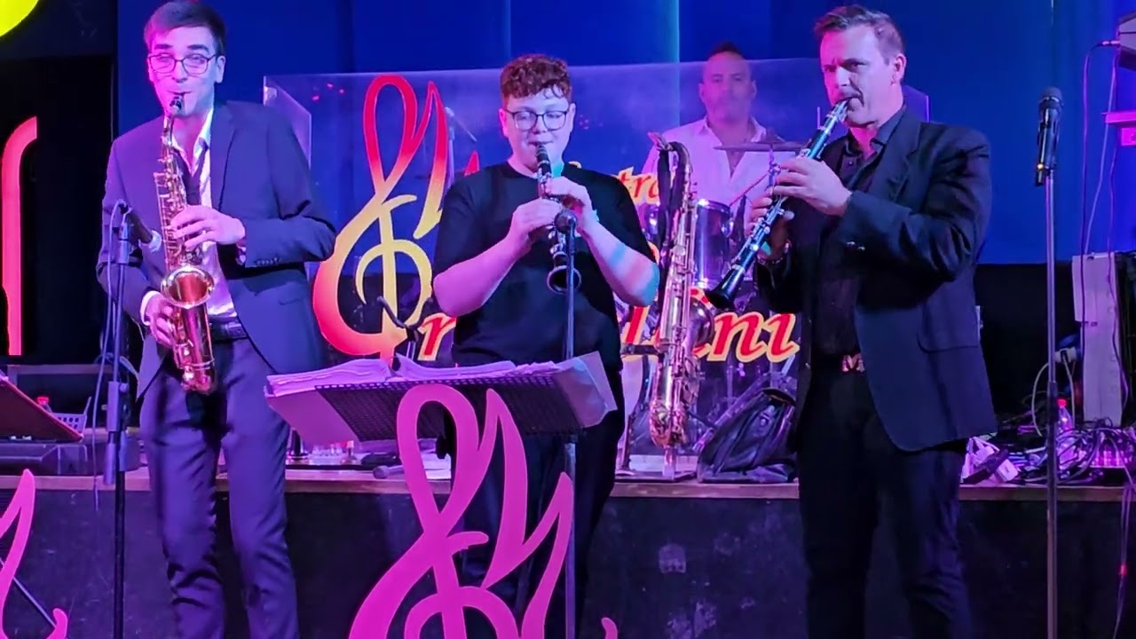 CICOGNA polka di Casadei eseguita da LORIS CASADEI e SAMUELE SANGIORGI con Orchestra MIRCO GRAMELLIN