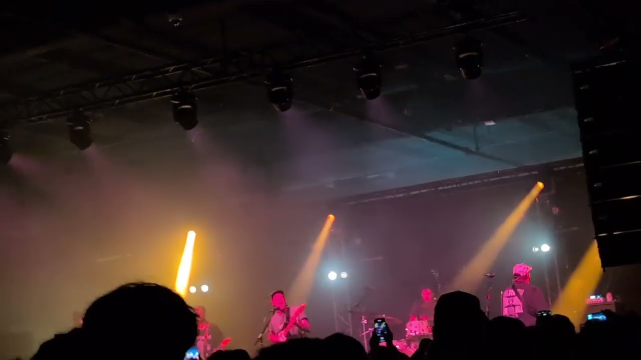 mom jeans - unreleased new song (