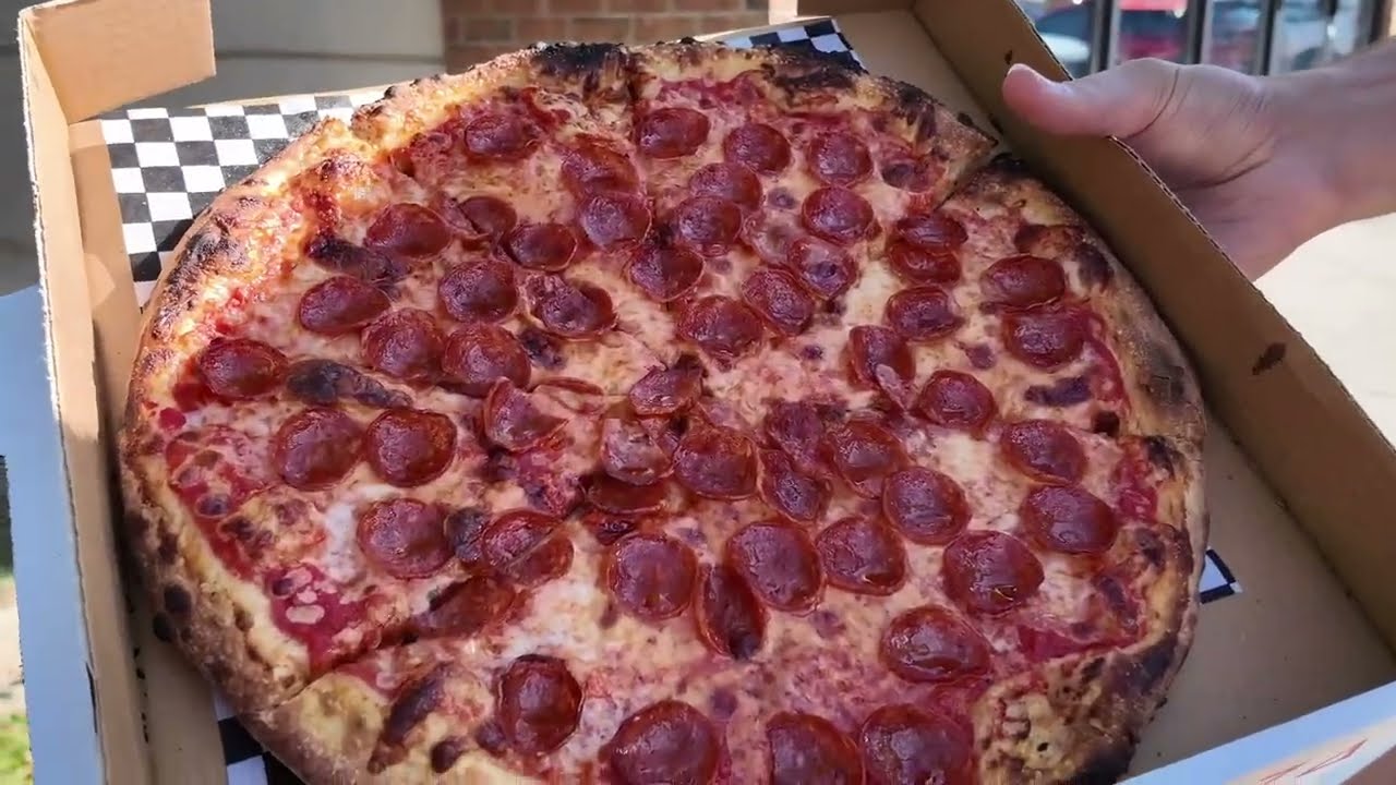 Mad Pizza Large Pepperoni Pizza Review