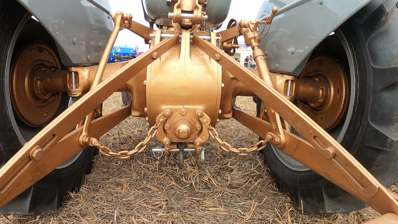 1959 Ferguson FE35 Gold Belly 2.3 Litre 4-Cyl Diesel Tractor (34 HP)