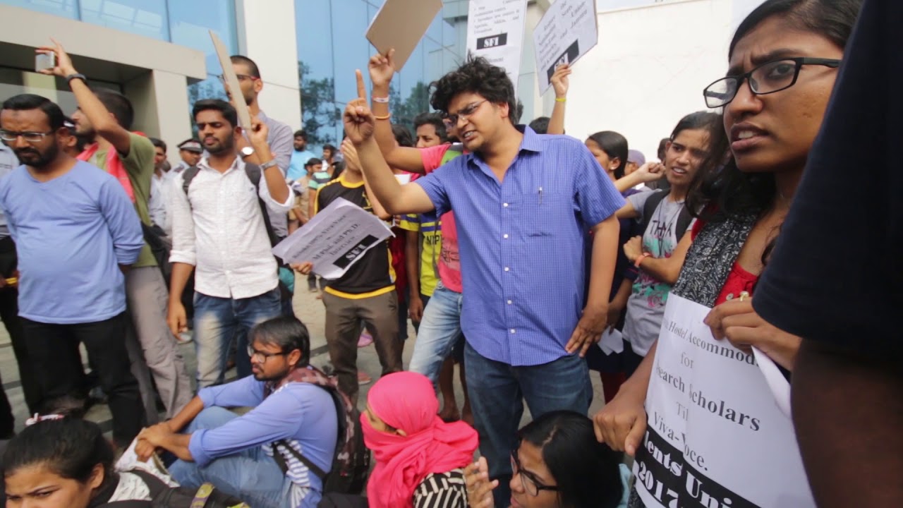 HCU SFI protest