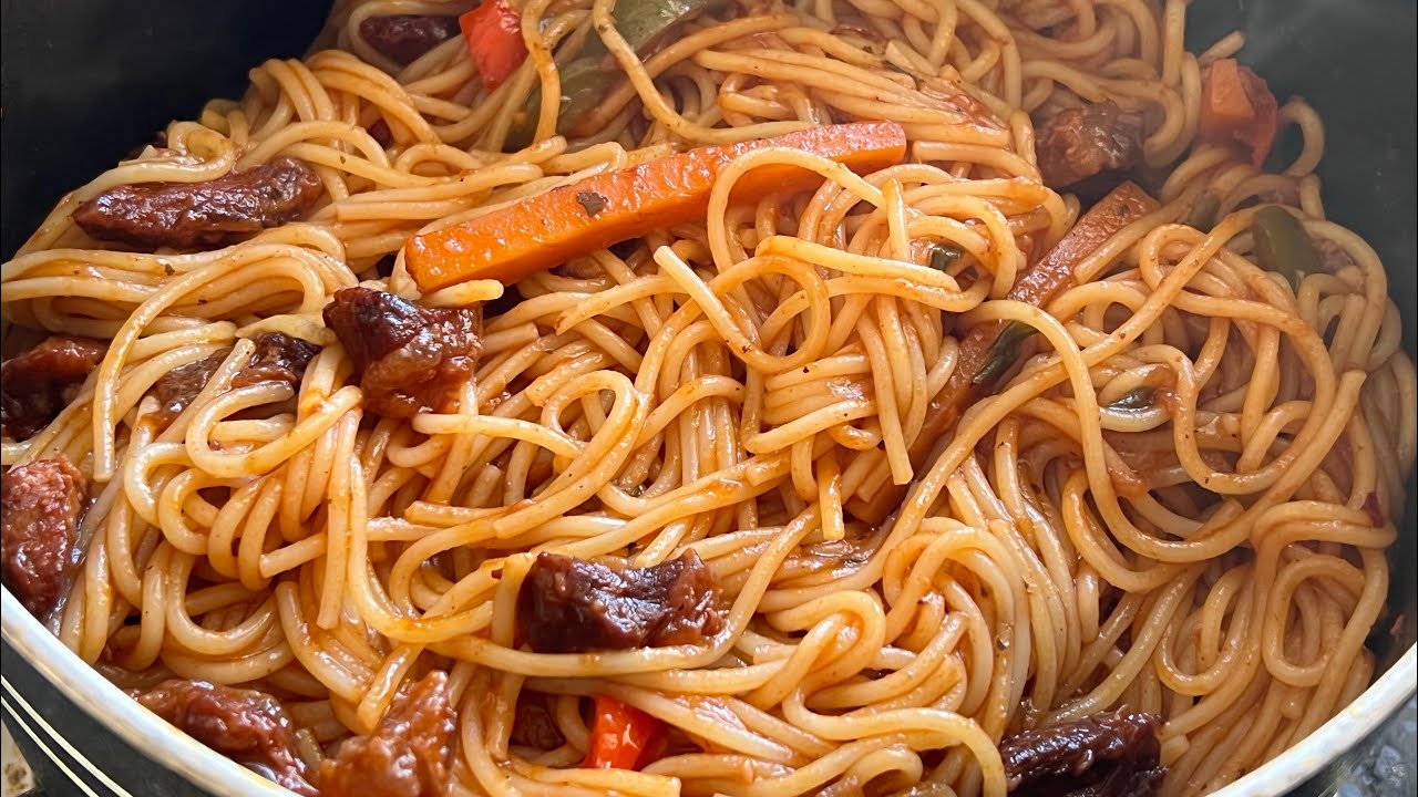 One Pot Spaghetti And Meat Sauce! So Easy And Delicious.