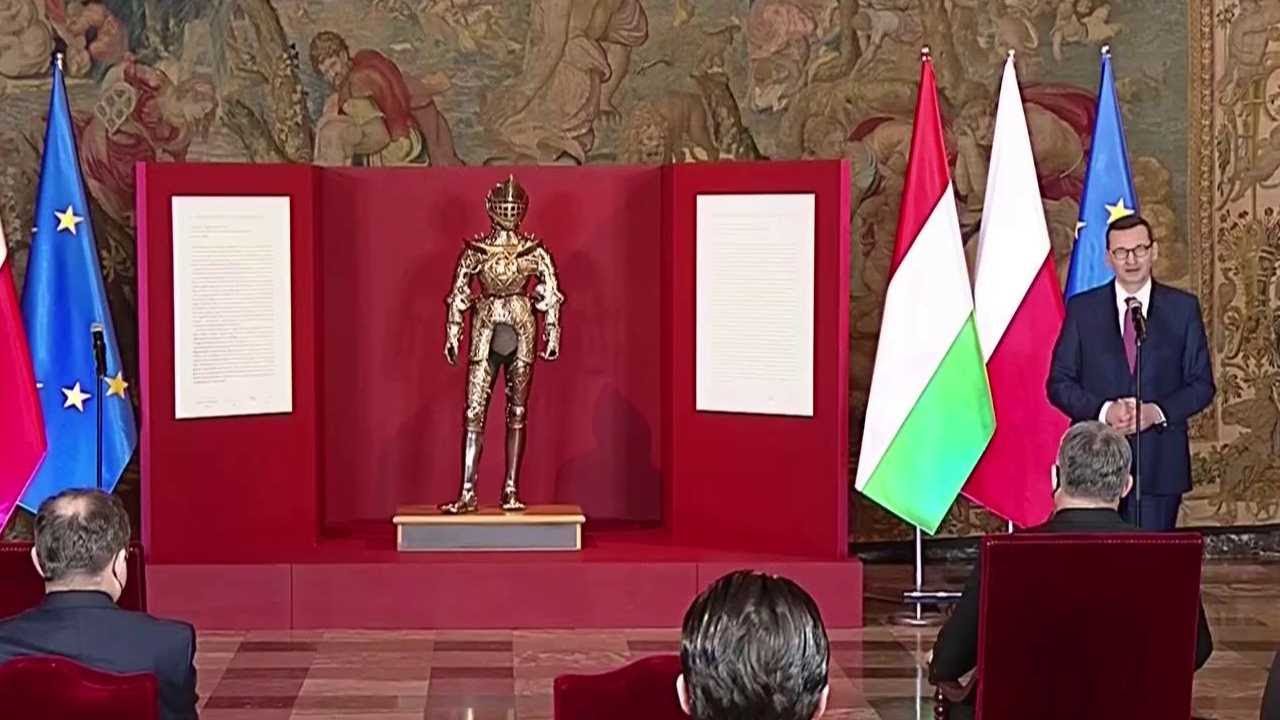 Węgry przekazały Polsce zbroję króla Zygmunta II Augusta
