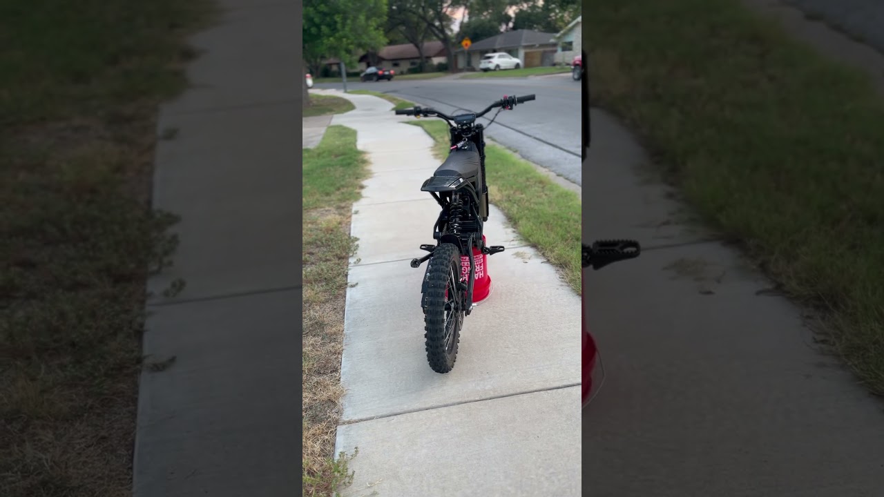 Deserves a sub?#rawrr #ebike #surron #wheelies #combos #mantis #dirtbike #sick