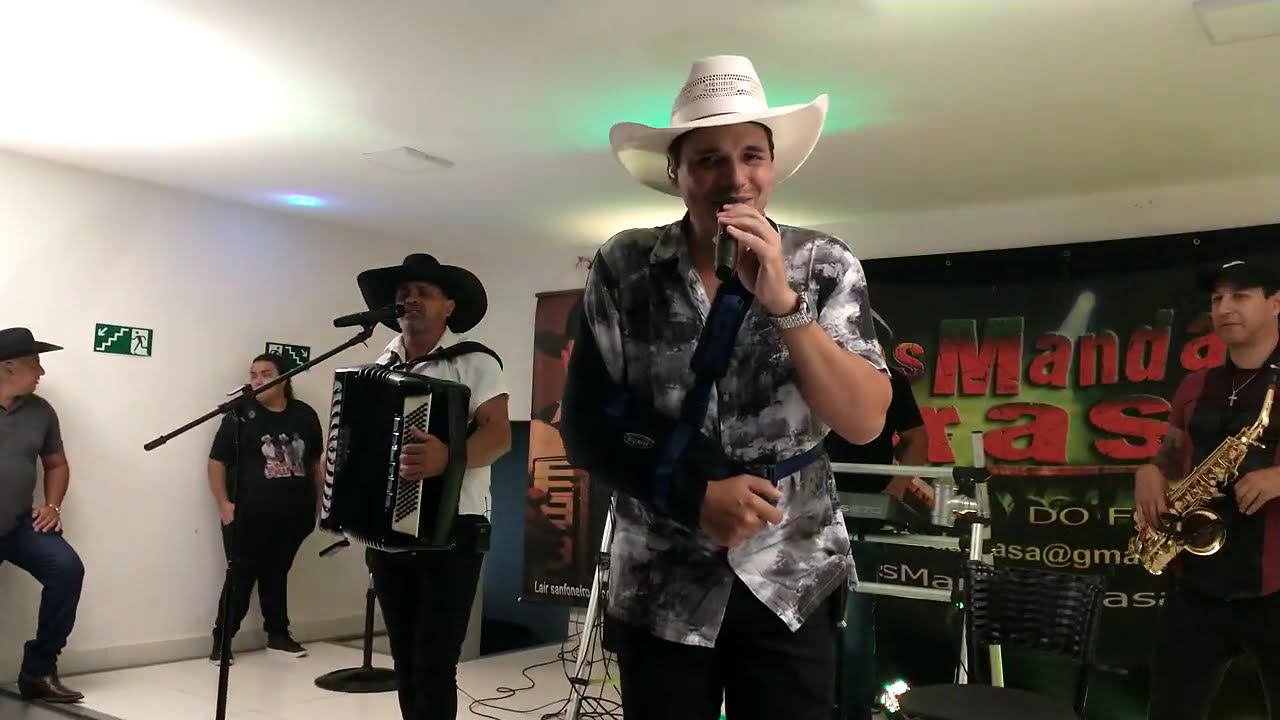 Forró Os Manda Brasa e Olair Sanfoneiro tocando Até Quando no Espaço WM Retiro 28/11/2025 #piseiro