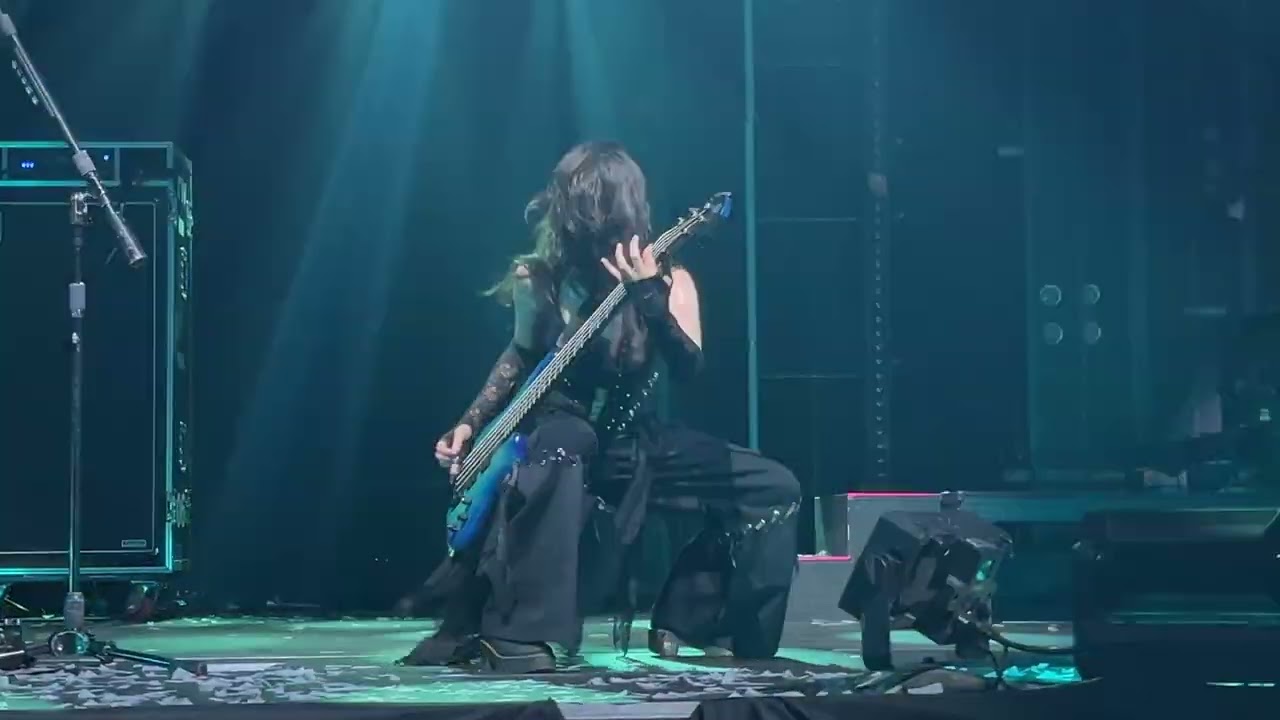 Sharks-The Warning Guadalajara 2/13/2025 Front Row 4K