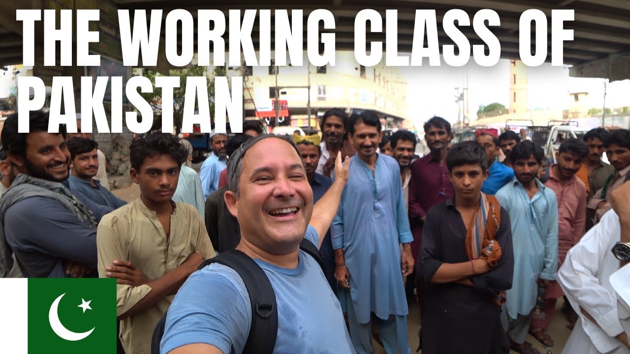 MEET THE WORKING CLASS OF PAKISTAN / A LITTLE WALK IN THE MORNING / KARACHI TRAVEL VLOG