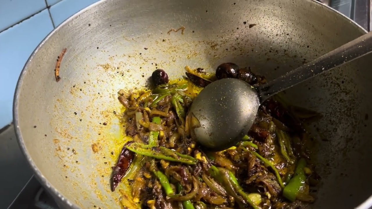 Aaj Ki recipe - Bathla Methi Kadhi😋