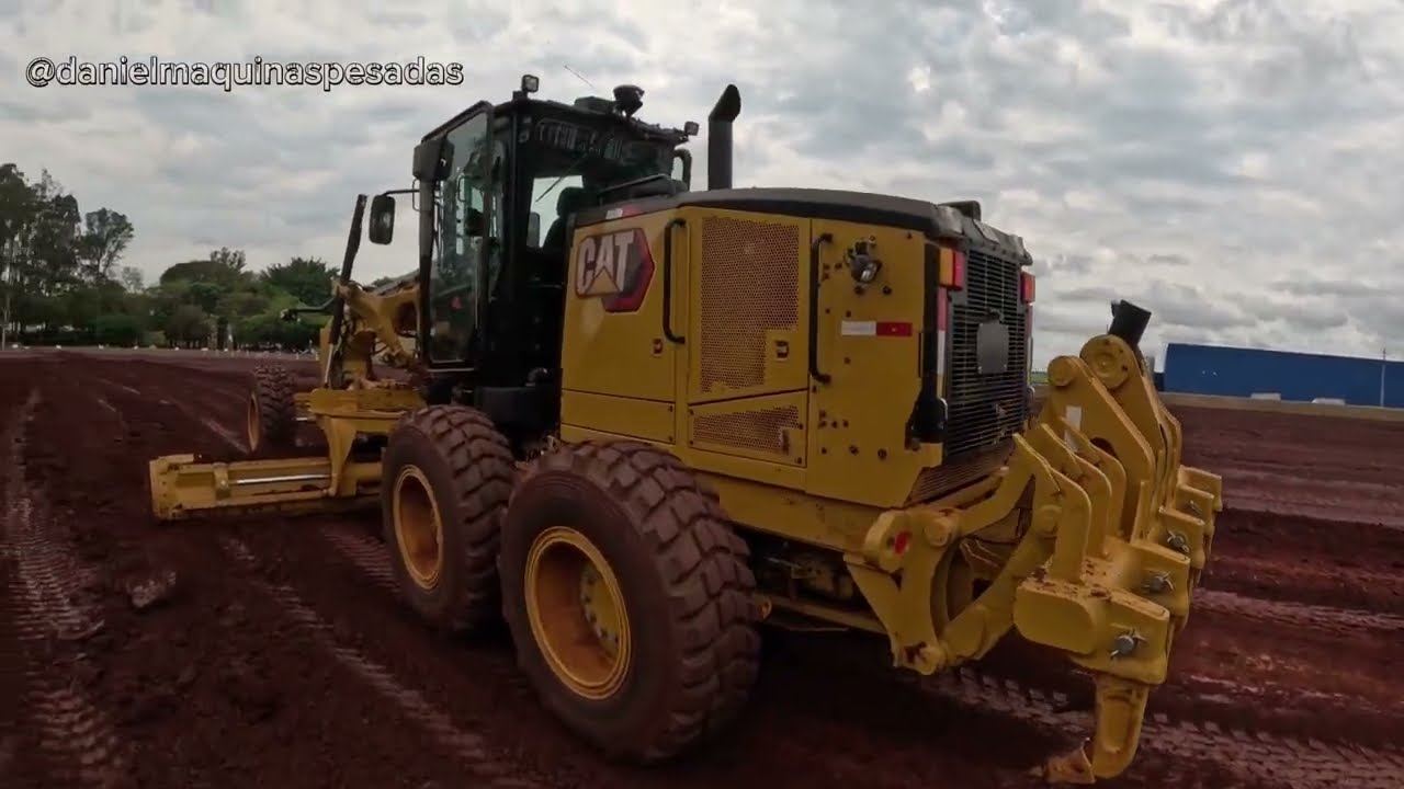 COMO OPERAR A MOTONIVELADORA 140 NOVA DA CATERPILLAR