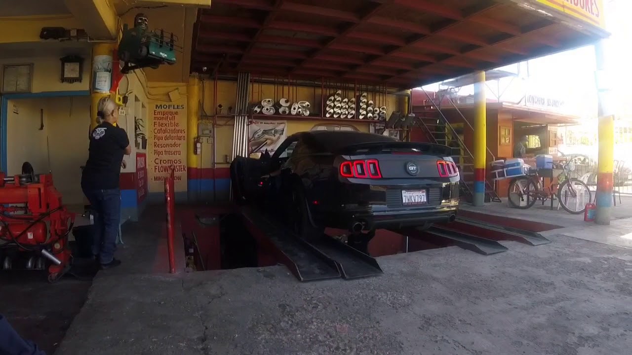 Pypes Off-Road X-Pipe install / Cold start