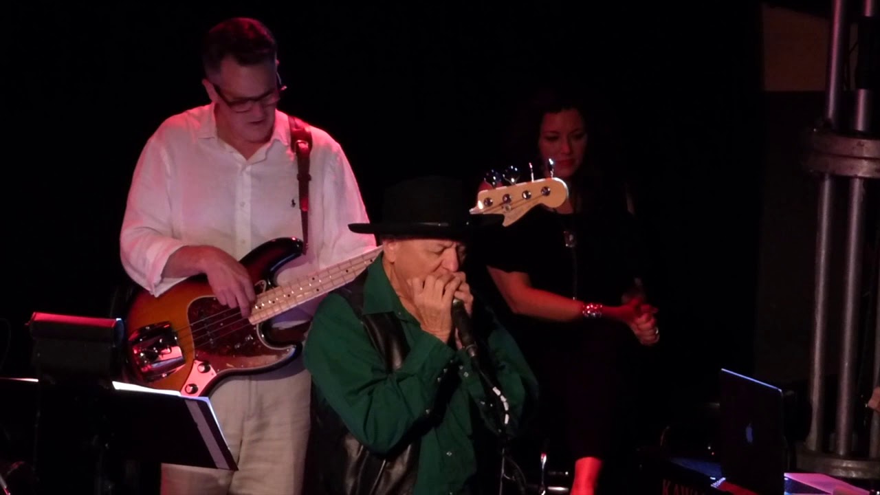 Charlie McCoy, Moon River