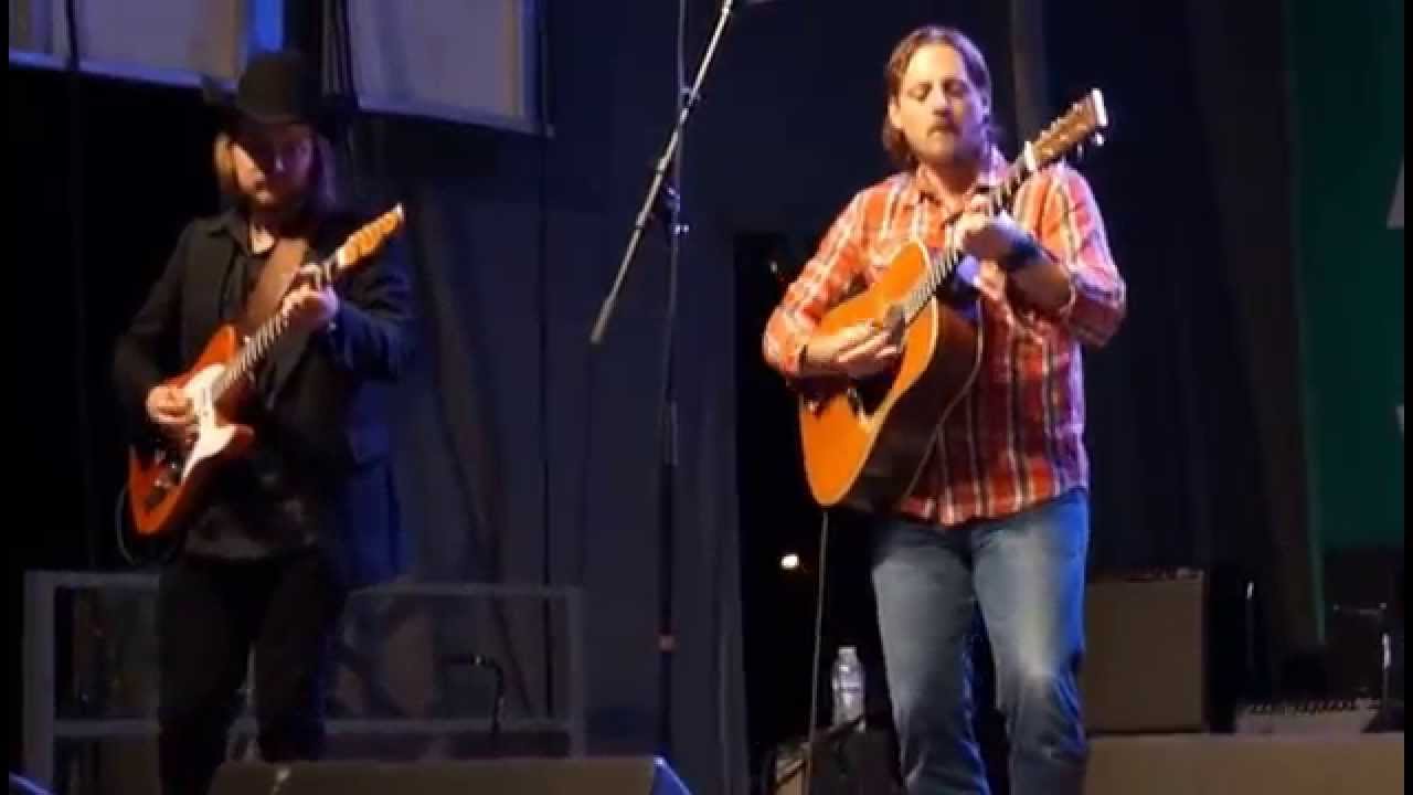 Sturgill Simpson - Listening to the Rain (Live in Bristol, VA/TN)