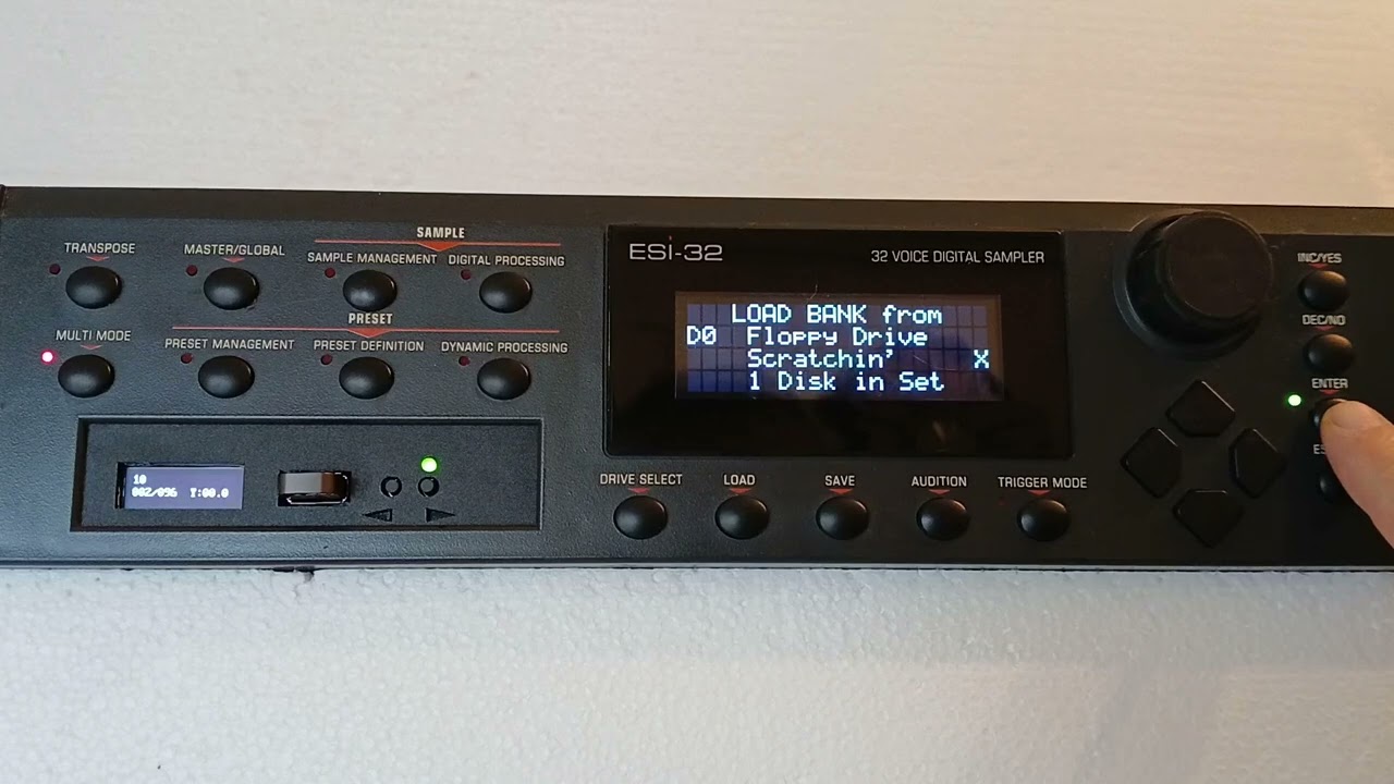 E-Mu ESI32 new led display and Gotek floppy emulator